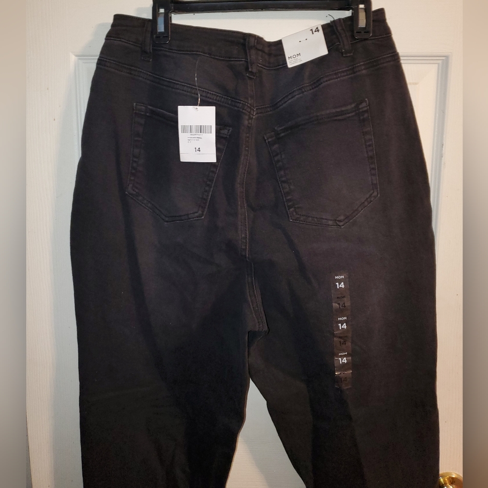 5 for $25 | NWT Forever 21 + Plus High Waisted Tapered Leg Denim Mom Jeans - Picture 8 of 12